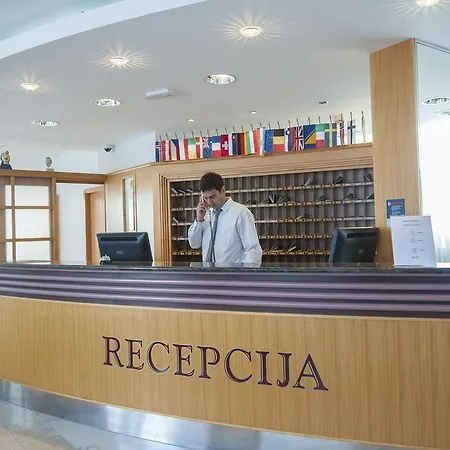 酒店 Minerva 伯德古拉